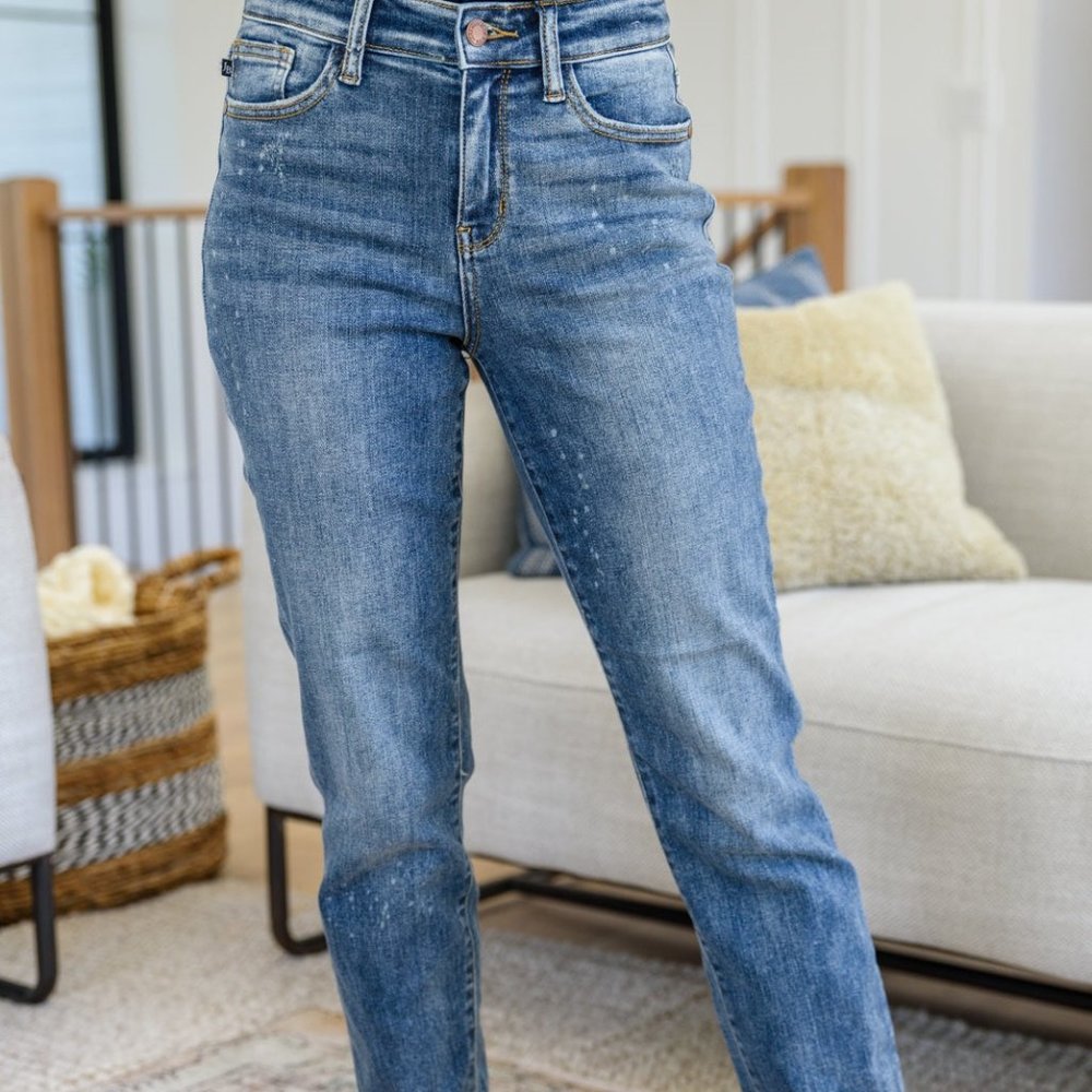 Judy Blue NWT Hi Rise Bleach Splash Non Distressed Boyfriend Jeans Style #82346